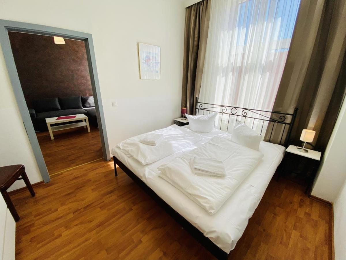 Doppelzimmer Zapfhahn, Direkt Am Alten Strom Rostock Eksteriør bilde